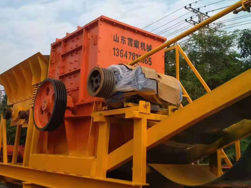 半移動(dòng)式破碎機(jī)廠家
